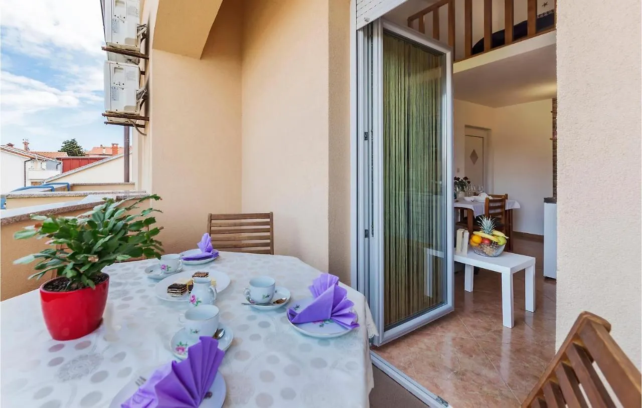 1 Bedroom Lovely Apartment In Medulin