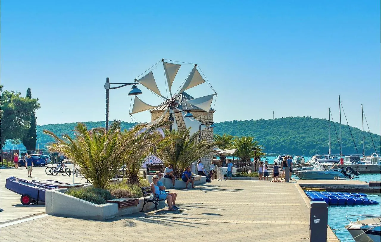 1 Bedroom Lovely Apartment In Medulin Croatia